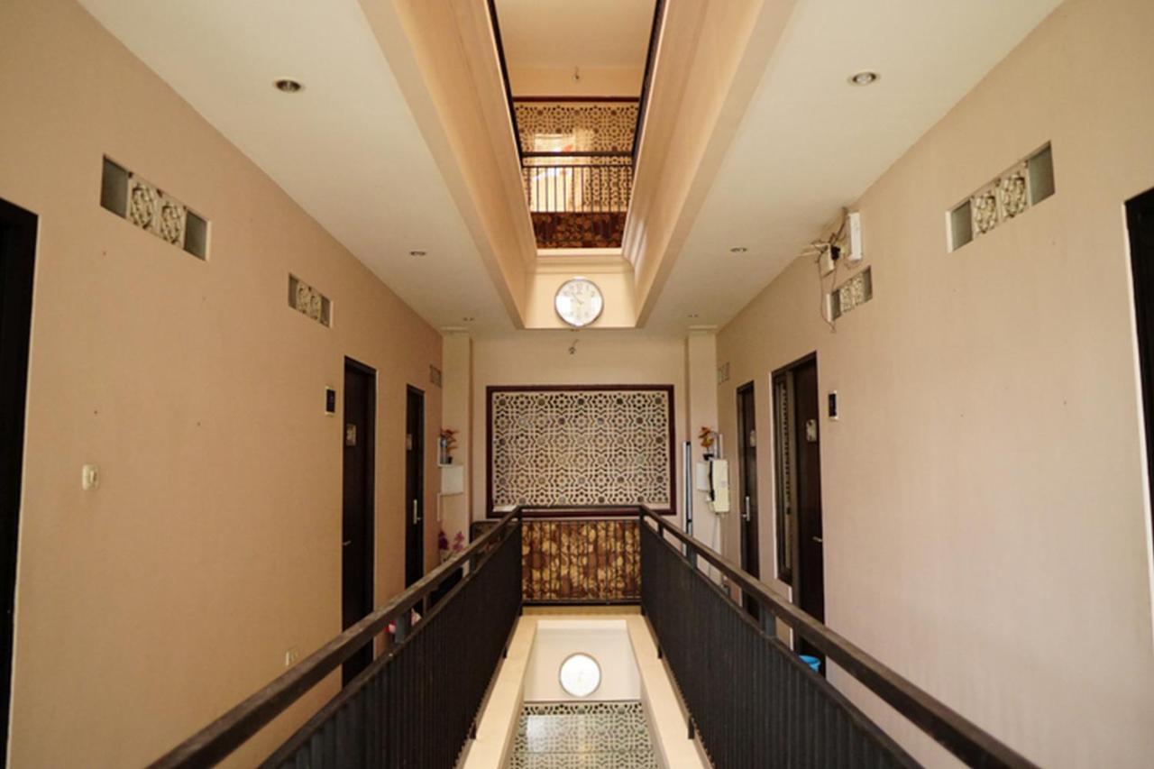 Audah Syariah Residence Mitra Reddoorz Сурабая Екстер'єр фото
