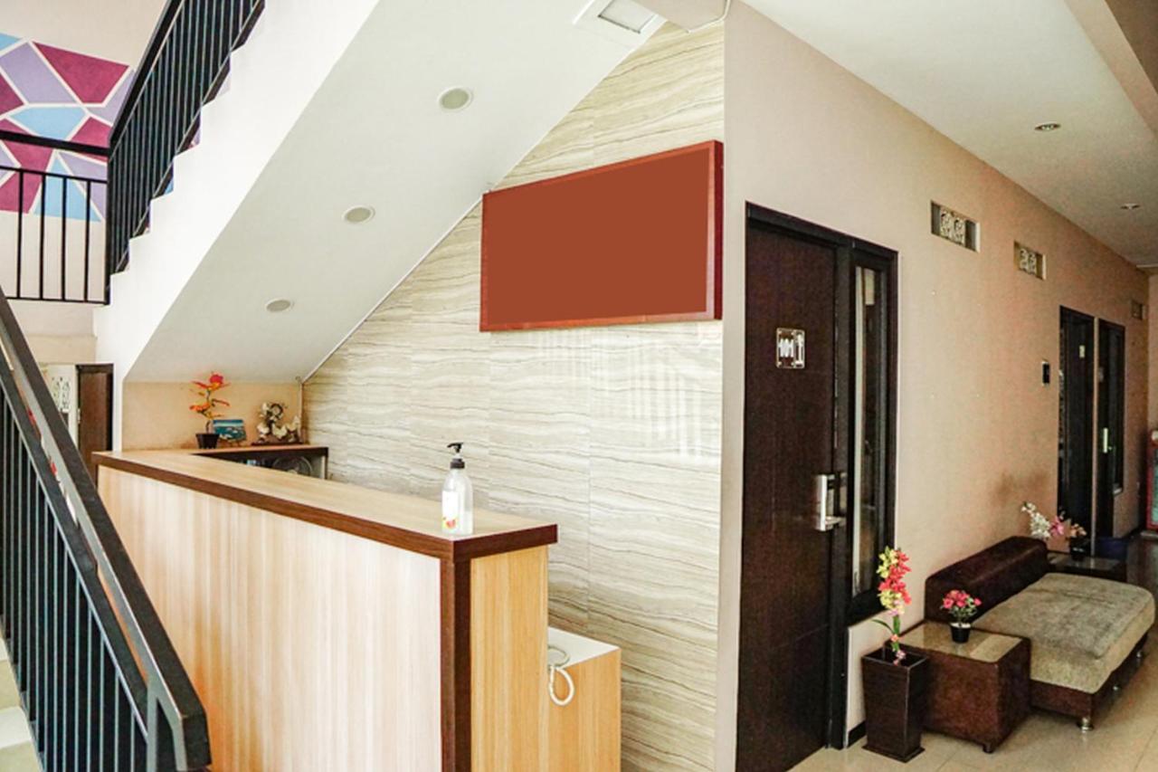 Audah Syariah Residence Mitra Reddoorz Сурабая Екстер'єр фото