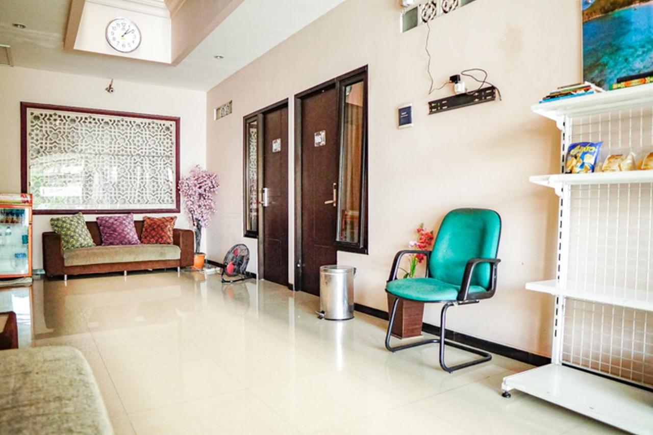 Audah Syariah Residence Mitra Reddoorz Сурабая Екстер'єр фото