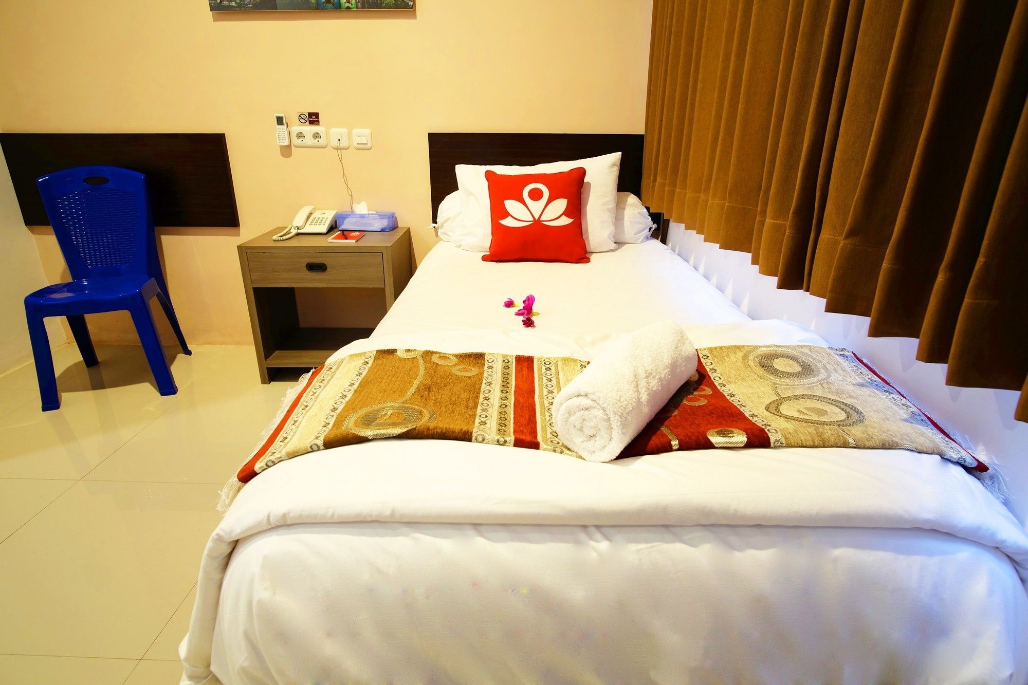 Audah Syariah Residence Mitra Reddoorz Сурабая Екстер'єр фото